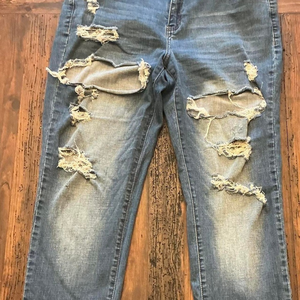 Boutique Distressed Ripped Jeans Women's Size 11 Stretch Casual Festival Faded